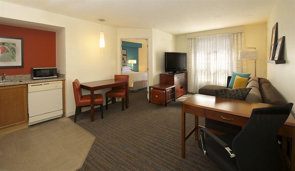 Residence Inn Atlanta Buckhead/Lenox Park Exterior photo